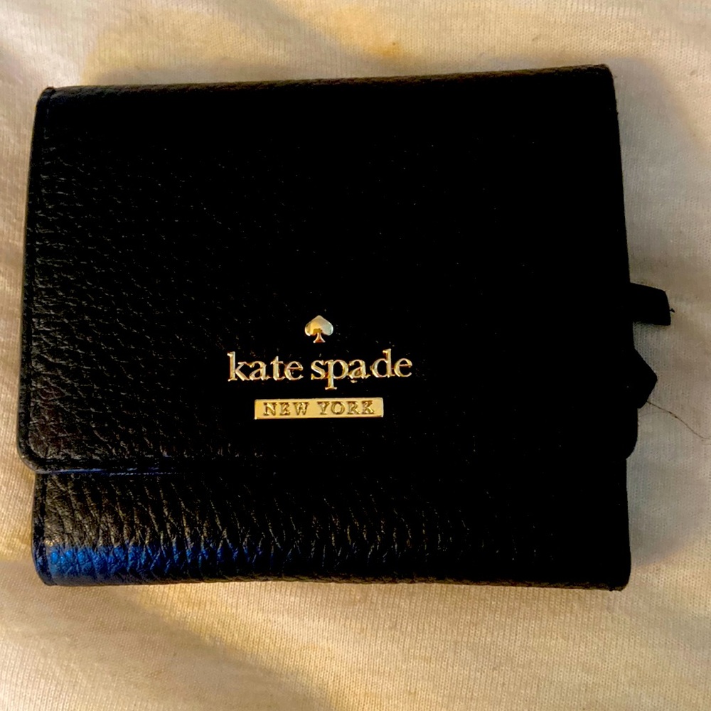 Kate Spade small wallet.